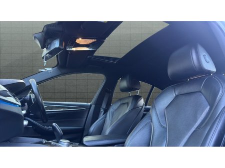 2021 BMW 5-Series - photo 26