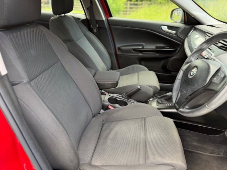 2014 Alfa Romeo Giulietta - photo 22