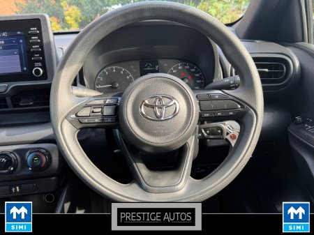 2022 Toyota Yaris - photo 11