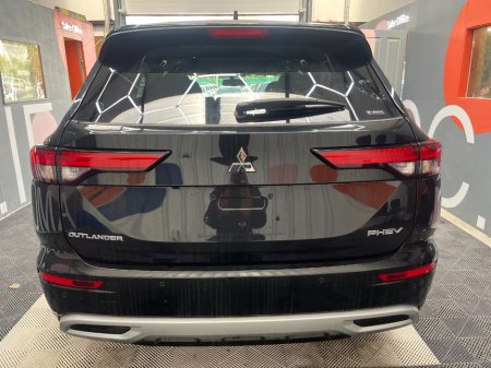 2024 Mitsubishi Outlander - photo 4