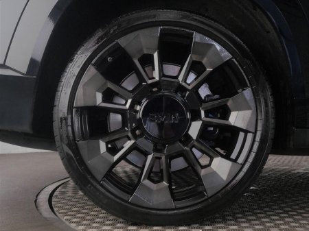 2025 BMW XM - photo 14