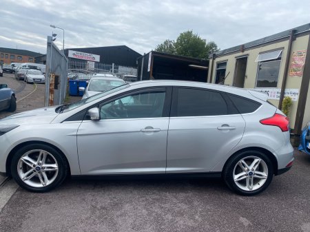 2017 Ford Focus - photo 6