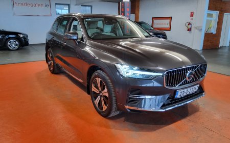 2023 Volvo XC60 T6 Recharge PHEV 350hp AT8 Plus Bright