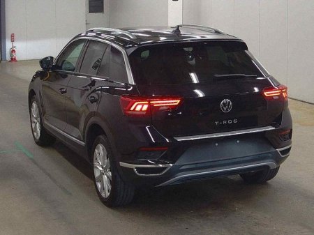 2021 Volkswagen T-Roc - photo 2