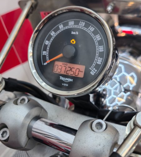 2014 Triumph Bonneville - photo 13
