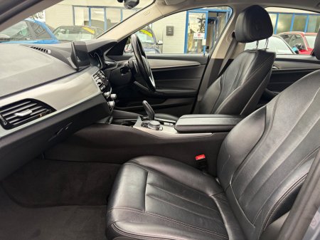 2018 BMW 5-Series - photo 4