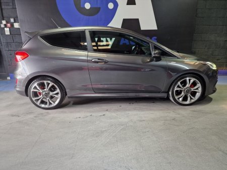 2018 Ford Fiesta - photo 11