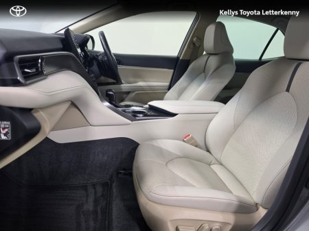 2023 Toyota Camry - photo 6