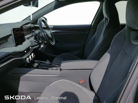 2026 Skoda Superb - photo 4