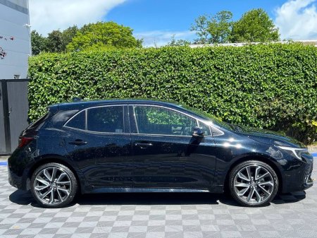 2025 Toyota Corolla - photo 2
