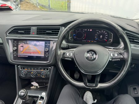 2020 Volkswagen Tiguan - photo 17