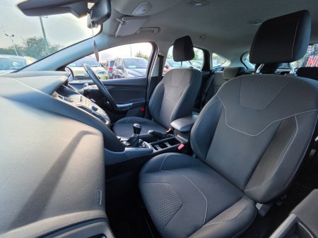 2017 Ford Focus - photo 25