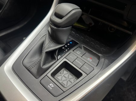 2023 Toyota RAV4 - photo 12