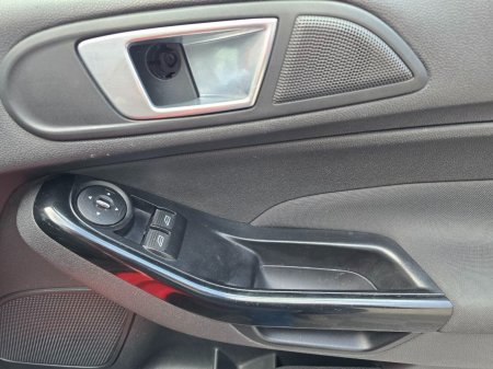 2014 Ford Fiesta - photo 20
