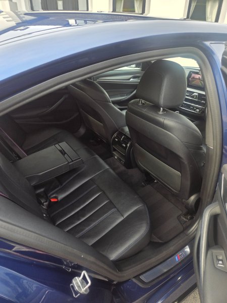 2021 BMW 5-Series - photo 11