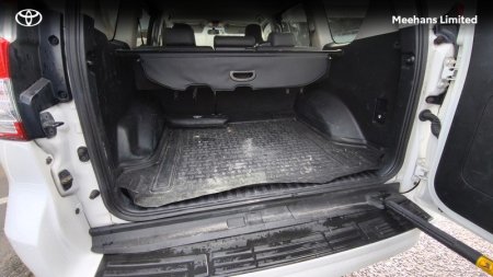 2017 Toyota Land Cruiser - photo 10