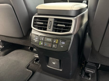 2023 Lexus RX450H+ - photo 17