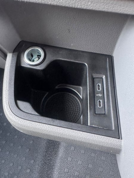 2020 Volkswagen Transporter - photo 23