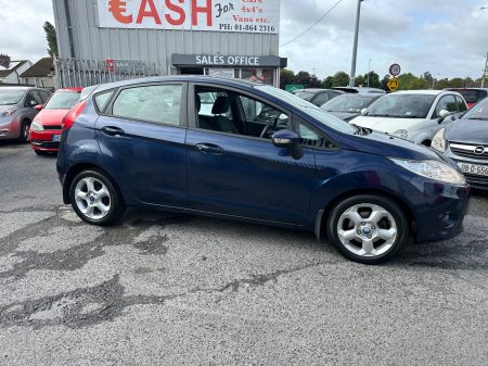 2011 Ford Fiesta - photo 4