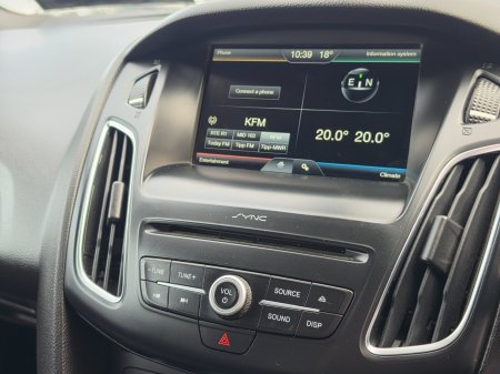 2016 Ford Focus - photo 22