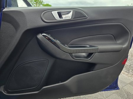 2015 Ford Fiesta - photo 19