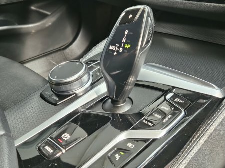 2022 BMW 5-Series - photo 14