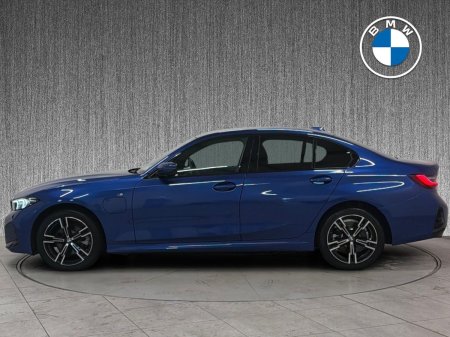 2025 BMW 3-Series - photo 3