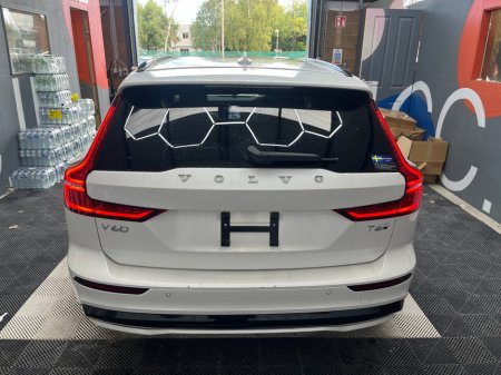 2025 Volvo V60 - photo 4