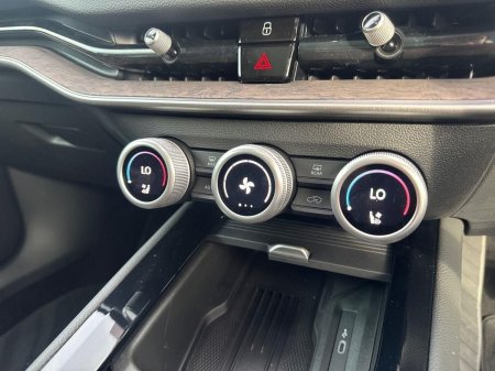 2027 Skoda Superb - photo 16