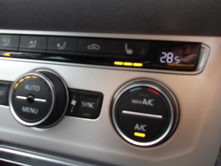 2019 Volkswagen Passat - photo 16