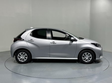 2023 Toyota Yaris - photo 8