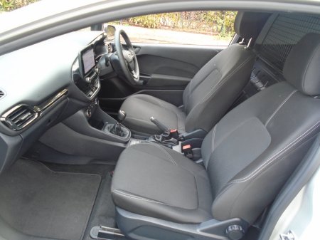 2022 Ford Fiesta - photo 12