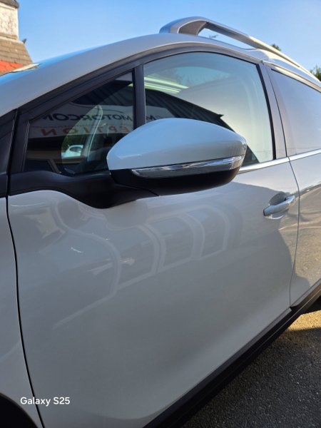 2017 Peugeot 2008 - photo 5