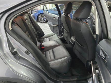 2016 Lexus IS - photo 10