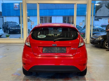 2015 Ford Fiesta - photo 8