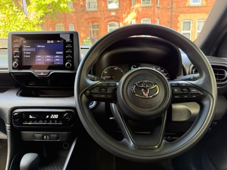 2022 Toyota Yaris - photo 16