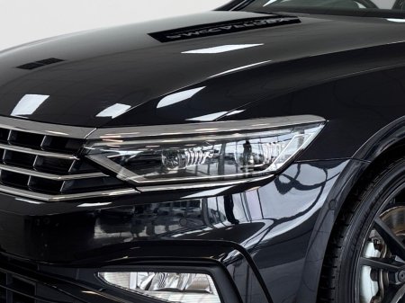 2021 Volkswagen Passat - photo 9