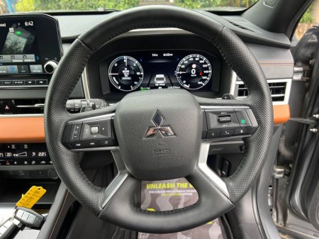 2022 Mitsubishi Outlander - photo 4