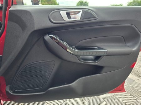 2015 Ford Fiesta - photo 20