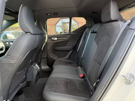2023 Volvo XC40 - photo 16
