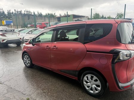 2017 Toyota Sienta - photo 12