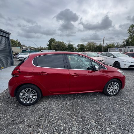 2018 Peugeot 208 - photo 9