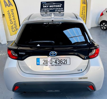 2021 Toyota Yaris - photo 8