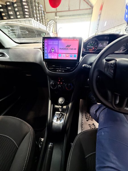 2017 Peugeot 208 - photo 11