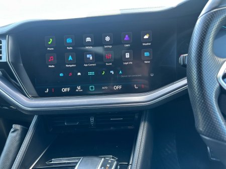 2024 Volkswagen Touareg - photo 9