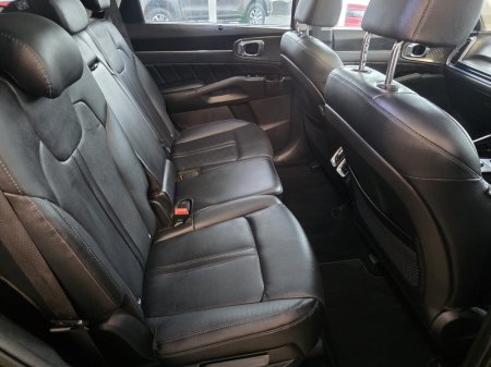 2025 Kia Sorento - photo 14