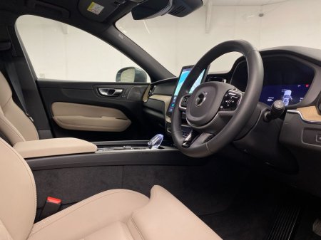 2026 Volvo XC60 - photo 6