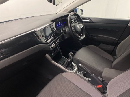 2024 Volkswagen Polo - photo 2