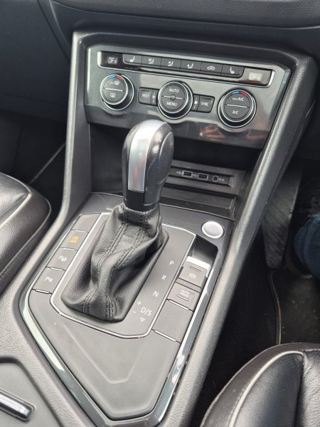 2020 Volkswagen Tiguan - photo 30