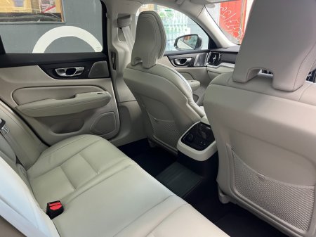 2025 Volvo V60 - photo 18